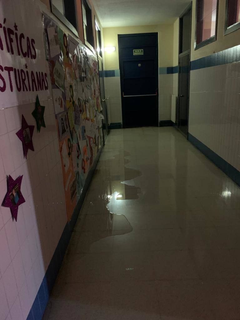 El colegio de Jove, de mal en peor