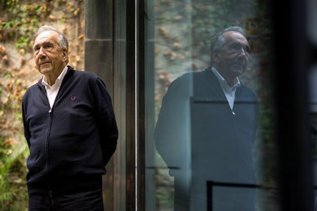 Joan Margarit: «El castellano es lo único bueno que me dio Franco»