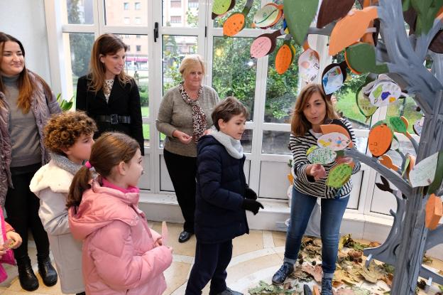 Los niños llenan el 'bosque de las tres erres'