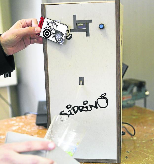 Sidrino, el escanciador inteligente