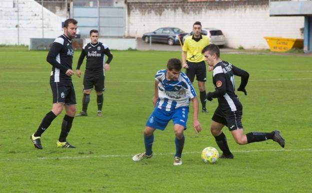 Real Avilés | El Avilés salva un punto ante el Mosconia (2-2)