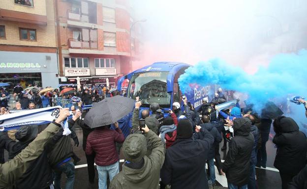 Real Oviedo - Sporting | El ambiente en el Carlos Tartiere durante los minutos previos al derbi