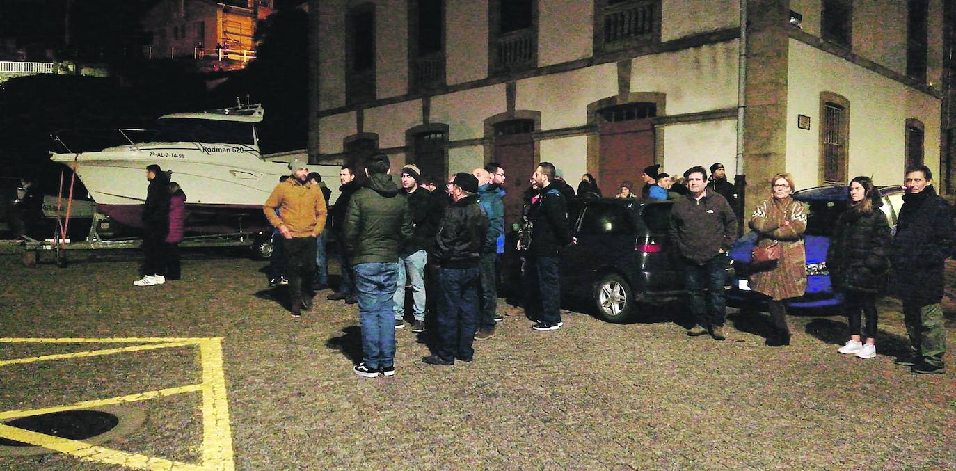 Un pescador fallece tras ser arrastrado por una ola en Tapia de Casariego