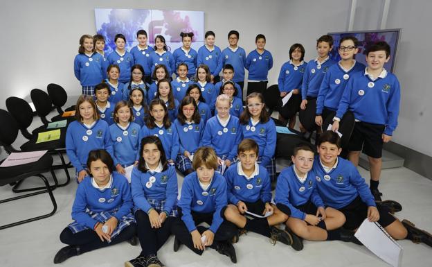 Los alumnos del Colegio Inmaculada debaten en Canal 10