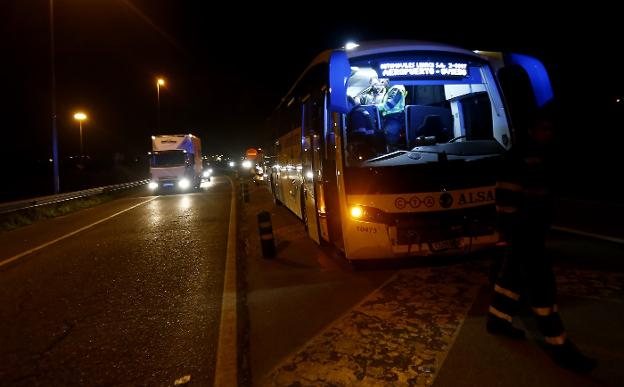 Dos accidentes con autobuses implicados provocan retenciones en hora punta en la 'Y'