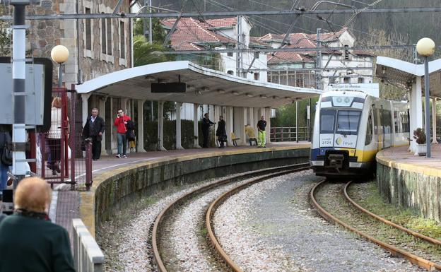 Cortada la circulación ferroviaria entre Grado y Trubia por la caída de un árbol