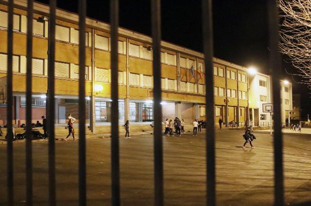 Un niño de tres años deambula solo una hora tras escaparse del colegio en Gijón