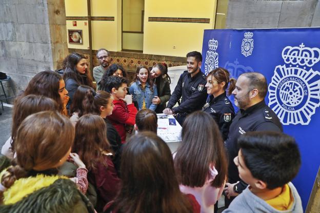 «Deberíamos valorar más a nuestras profes, madres y abuelas»