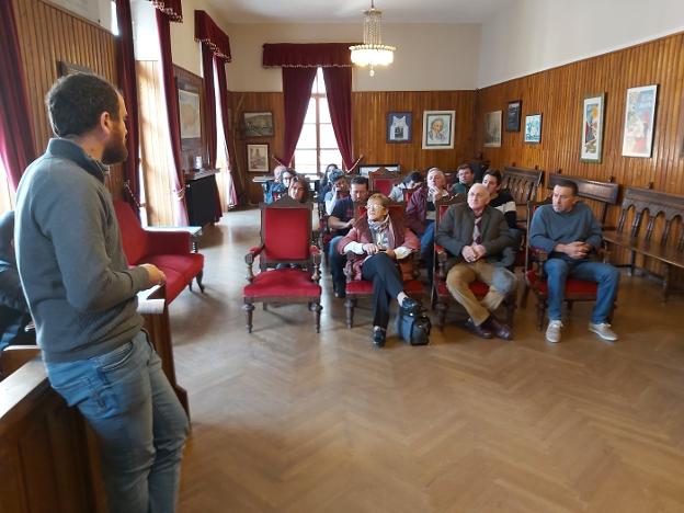 El Ayuntamiento piloñés elaborará un informe sobre los daños del lobo