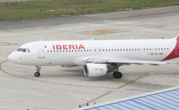 Iberia ofrece vuelos desde 25 euros entre Madrid y Asturias por el Black Friday