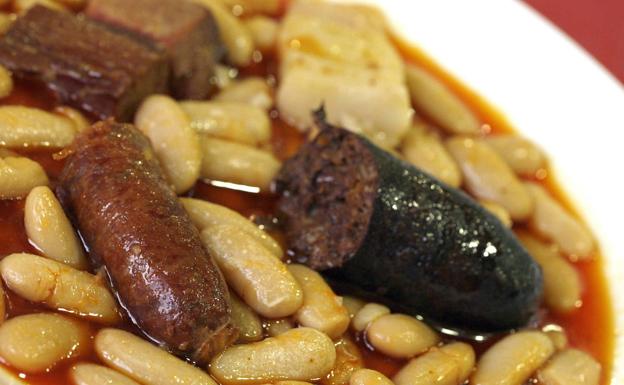 Colunga celebra su Semana de les Fabes con un concurso de compango casero