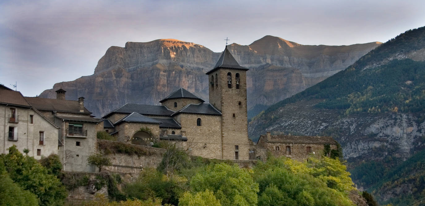 La magia del paisaje otoñal en Ordesa