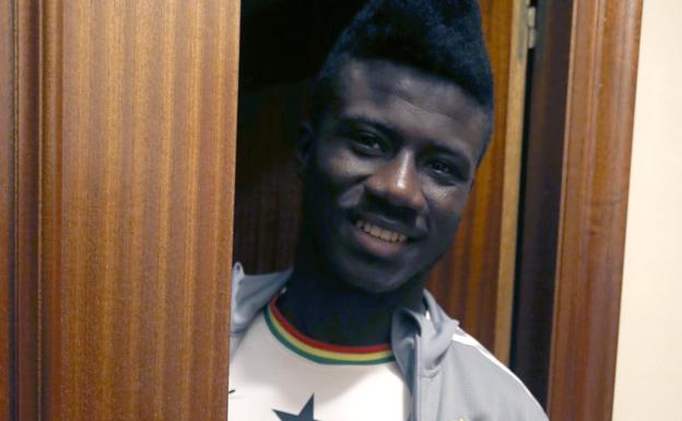 Real Oviedo | Obeng: «Sigo siendo el mismo, pero vuelvo con más confianza aún para aportar»