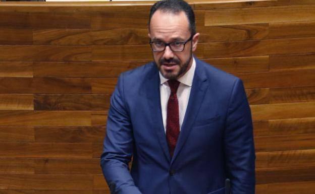 El Tribunal Superior investigará si el diputado de Vox Ignacio Blanco injurió al alcalde de Bimenes