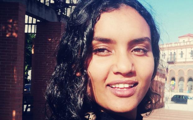 «Muchas mujeres árabes viven una vida en casa y otra fuera»