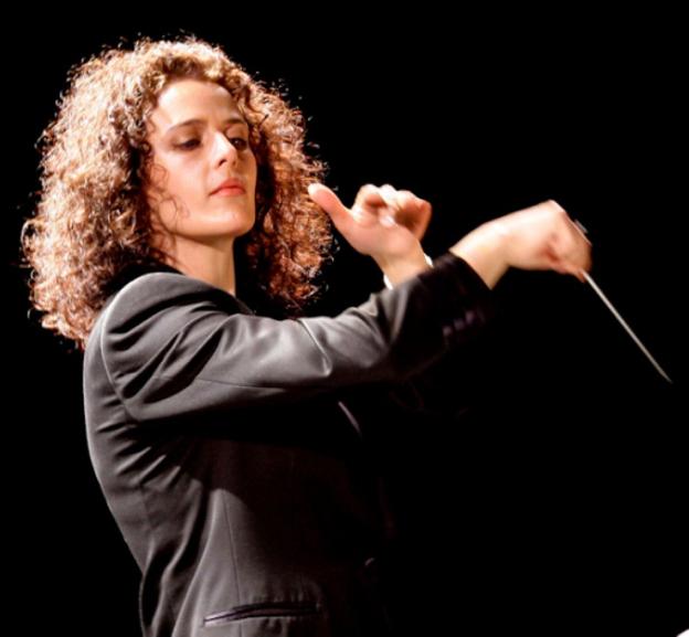 «Las niñas han de aprender que casarse no es una meta»