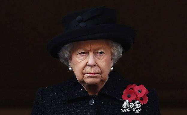 Isabel II planea retirarse pero sin renunciar al trono