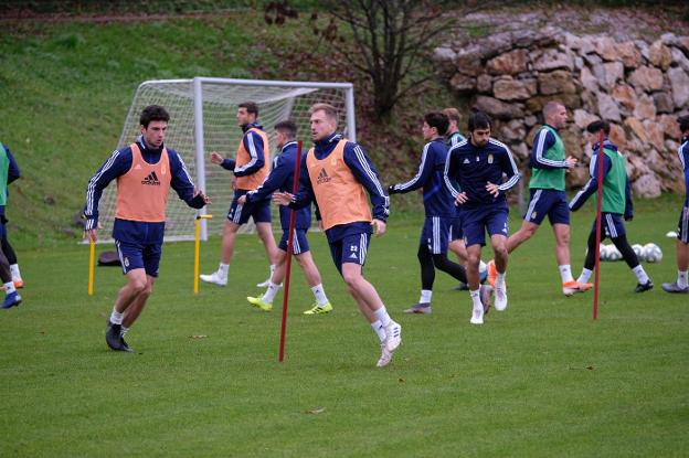 El Real Oviedo busca la remontada