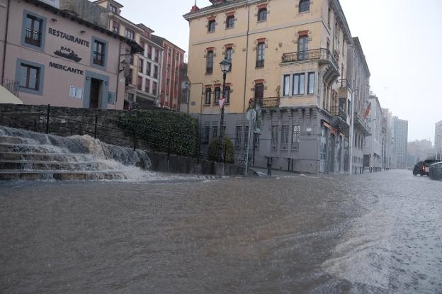 Una tromba de agua azota Asturias tras el noviembre más lluvioso en dos décadas