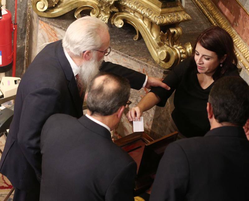Caída de Adriana Lastra en el Congreso
