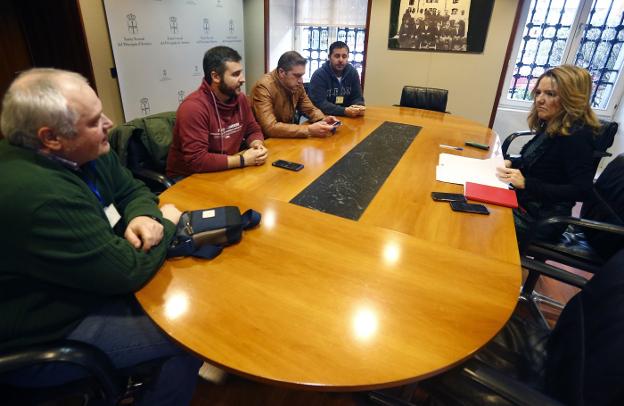 Los trabajadores de Alu Ibérica se sienten «engañados» por el Ejecutivo