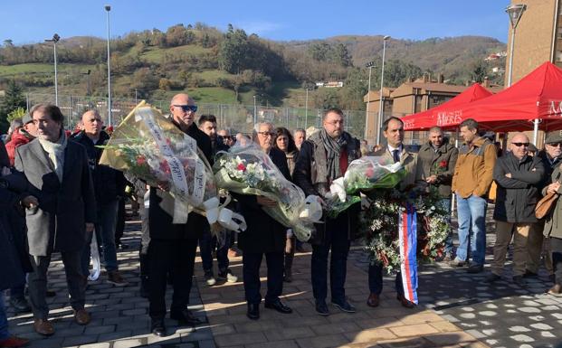 «Las comarcas mineras no se rinden», afirma Barbón en la celebración de Santa Bárbara en Mieres