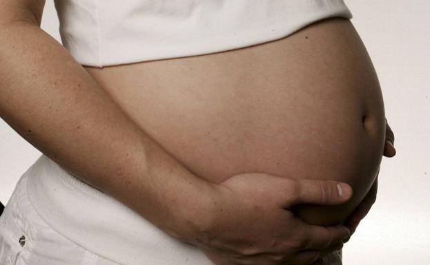 Condenada por recoger firmas para despedir a su empleada embarazada