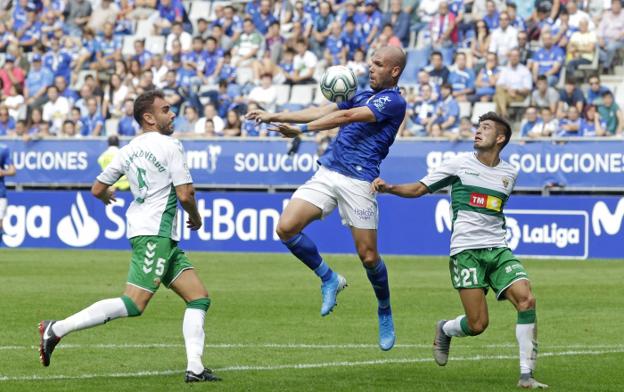 El Ayuntamiento se inclina por 'Oviedo, capital del paraíso' en la camiseta del Real Oviedo