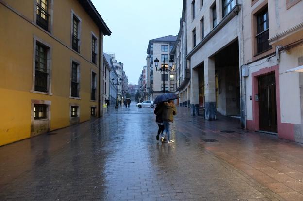 Un grupo de menores acorrala y agrede a un hombre en El Fontán para robarle la cartera