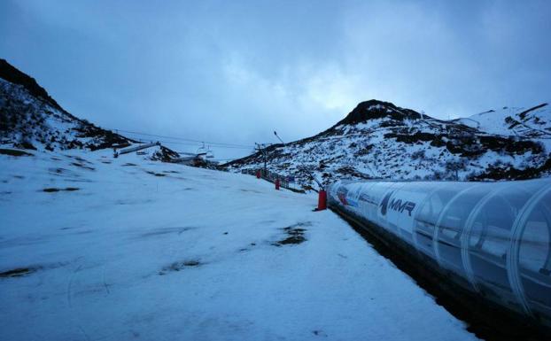 El fuerte viento retrasa la apertura de Valgrande-Pajares