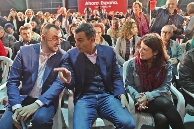 Barbón respalda las negociaciones de Sánchez con ERC que otros barones del PSOE critican