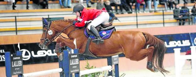 Medal Rionda se doctora en La Coruña