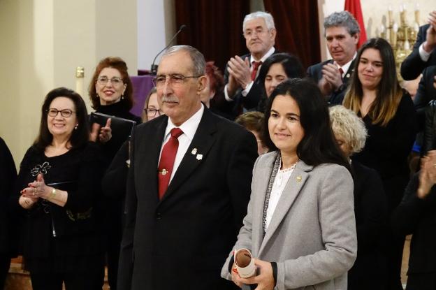 El Cristo de Coya estrena la avellana de oro piloñesa