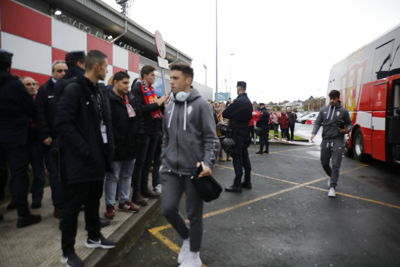 Así ha sido el desembarco del Sporting en Lugo