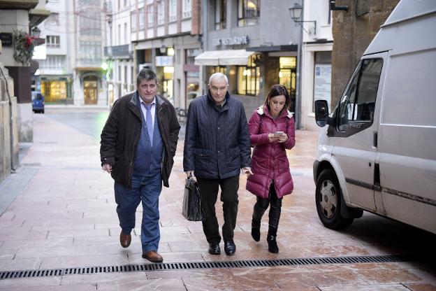 El abogado de Moro defiende que «no hubo vicios» en el contrato de las piscinas