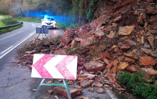 Llanes da un ultimátum al Principado para retirar un argayu