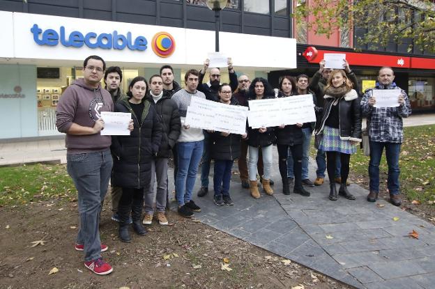 La plantilla de Eulen irá a la huelga por el cese de 11 trabajadores en Asturias