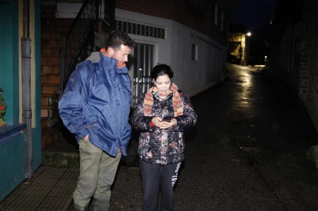 Vecinos de Redes denuncian que viven en «la Asturias desconectada»