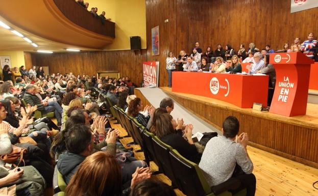 Los trabajadores de los supermercados siguen adelante con la huelga en Navidad