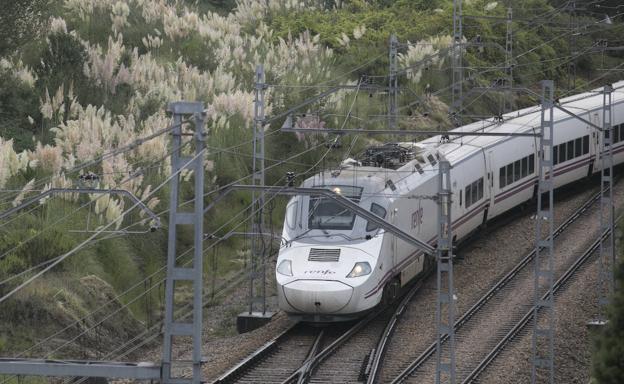 Los viajeros del Alvia Madrid-Gijón, más de una hora parados en León por una avería