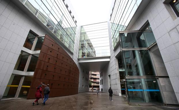 Absuelto de ciberacoso sexual a una menor al no haber una propuesta formal para mantener un encuentro