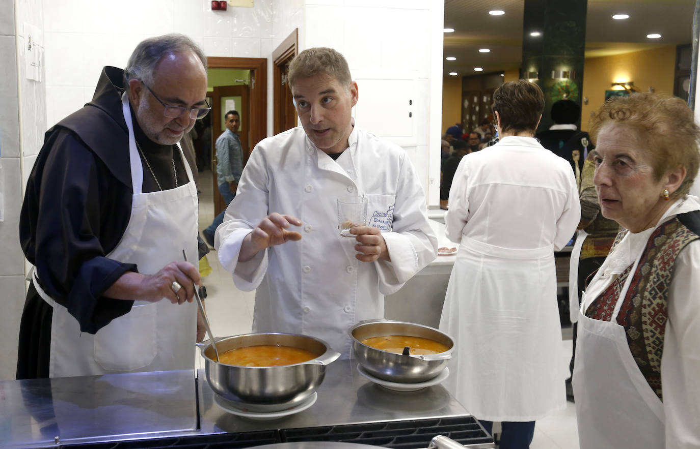 La Cocina Económica de Oviedo celebra la Nochebuena