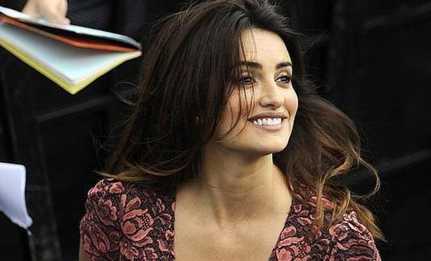 Penélope Cruz se pone nostálgica en Navidad y comparte una foto de su niñez en Instagram