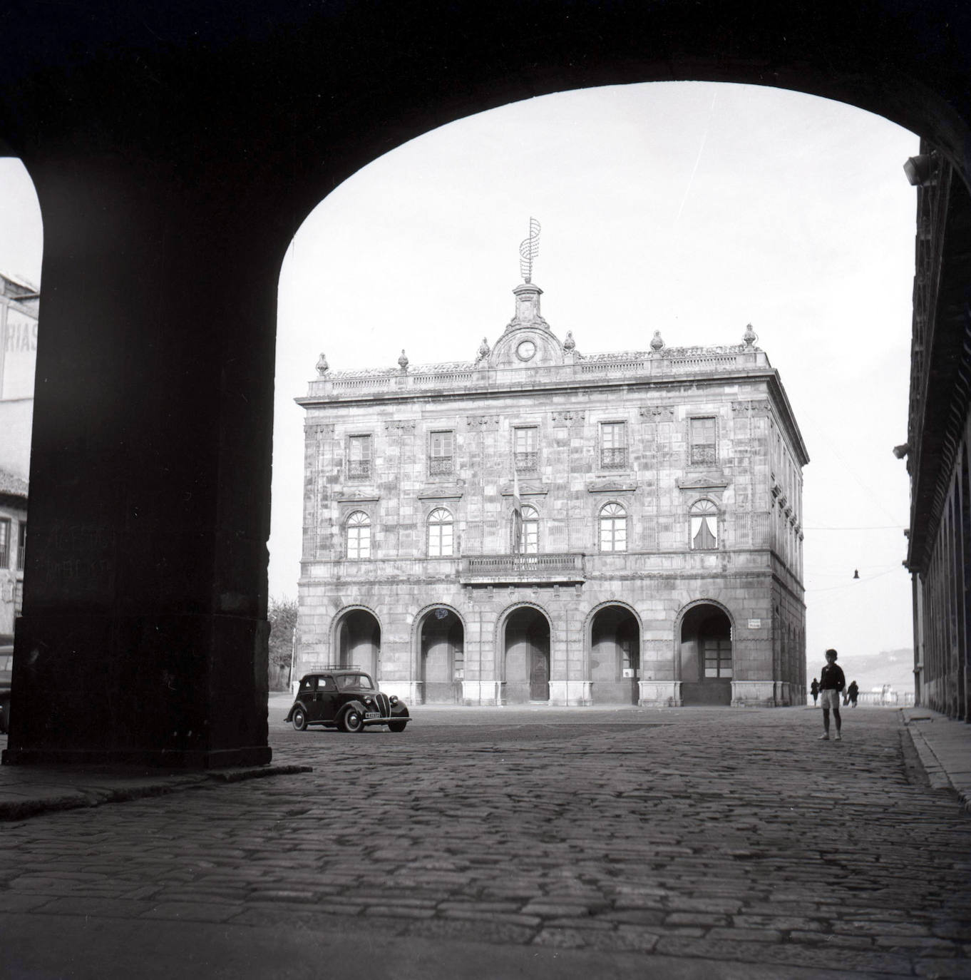 El Gijón de los años 50, en el calendario de 2020 del Muséu del Pueblu d'Asturies