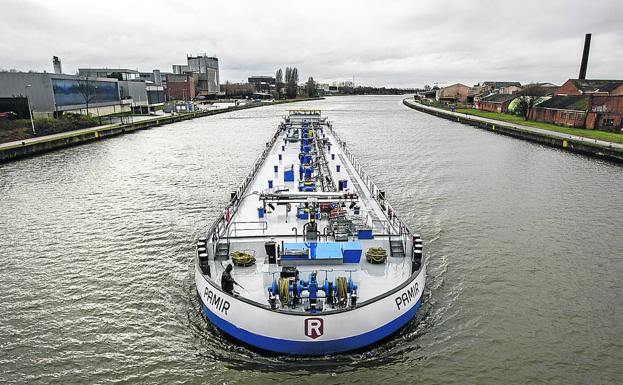 Autopistas de agua: la alternativa al transporte por carretera