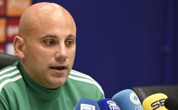 Real Oviedo | Rozada: «Las salidas y los fichajes, cuanto antes, mejor»
