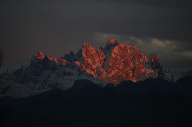 Los Picos de Europa afrontan un futuro de menos nieve y más matorral por el cambio climático y la despoblación