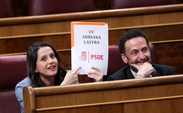 Inés Arrimadas ataca a Adriana Lastra por su currículum