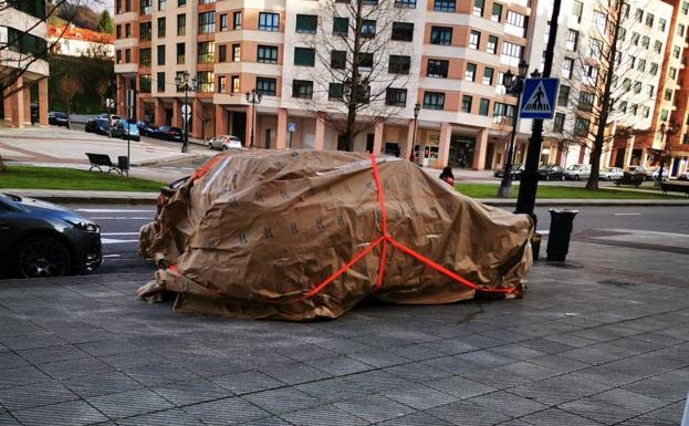 200 euros de multa por un regalo de Reyes mal aparcado en Oviedo