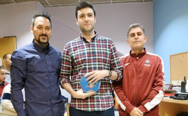 Vigón gana el torneo de Reyes de ajedrez del Ensidesa
